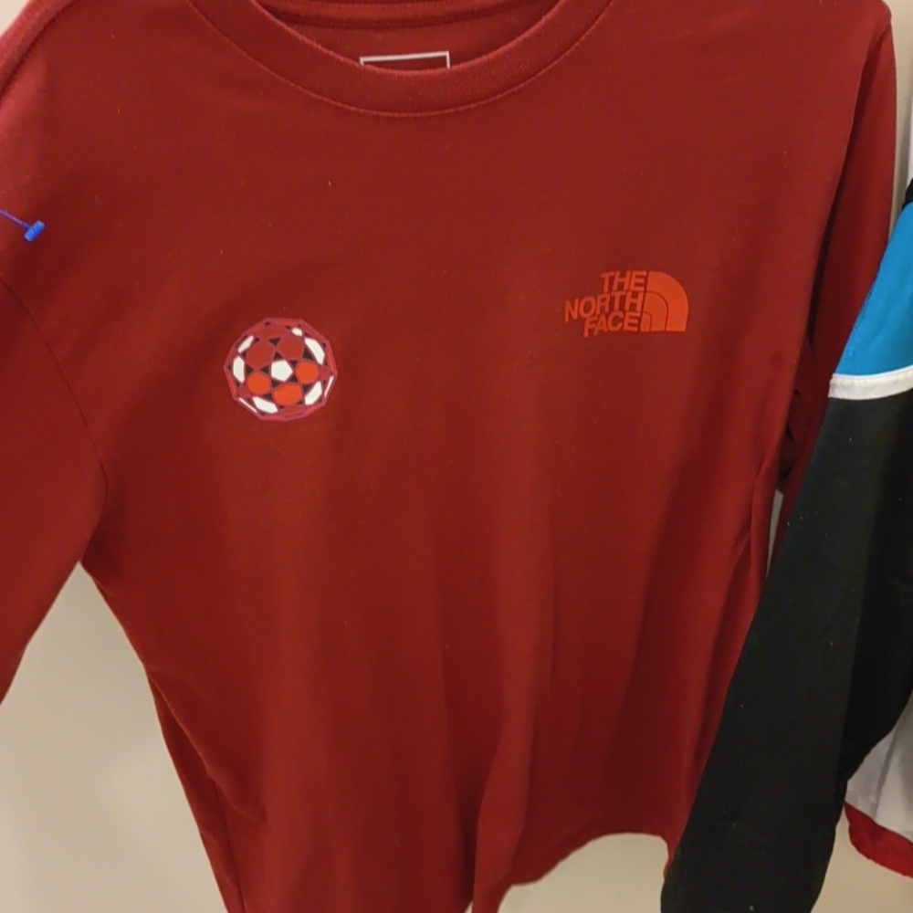 Long sleeve north face